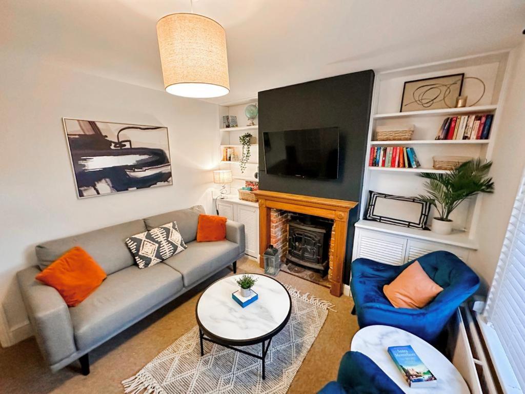 Stunning 2-Bedroom Home In City Centre With Wi-Fi! Royal Tunbridge Wells Dış mekan fotoğraf
