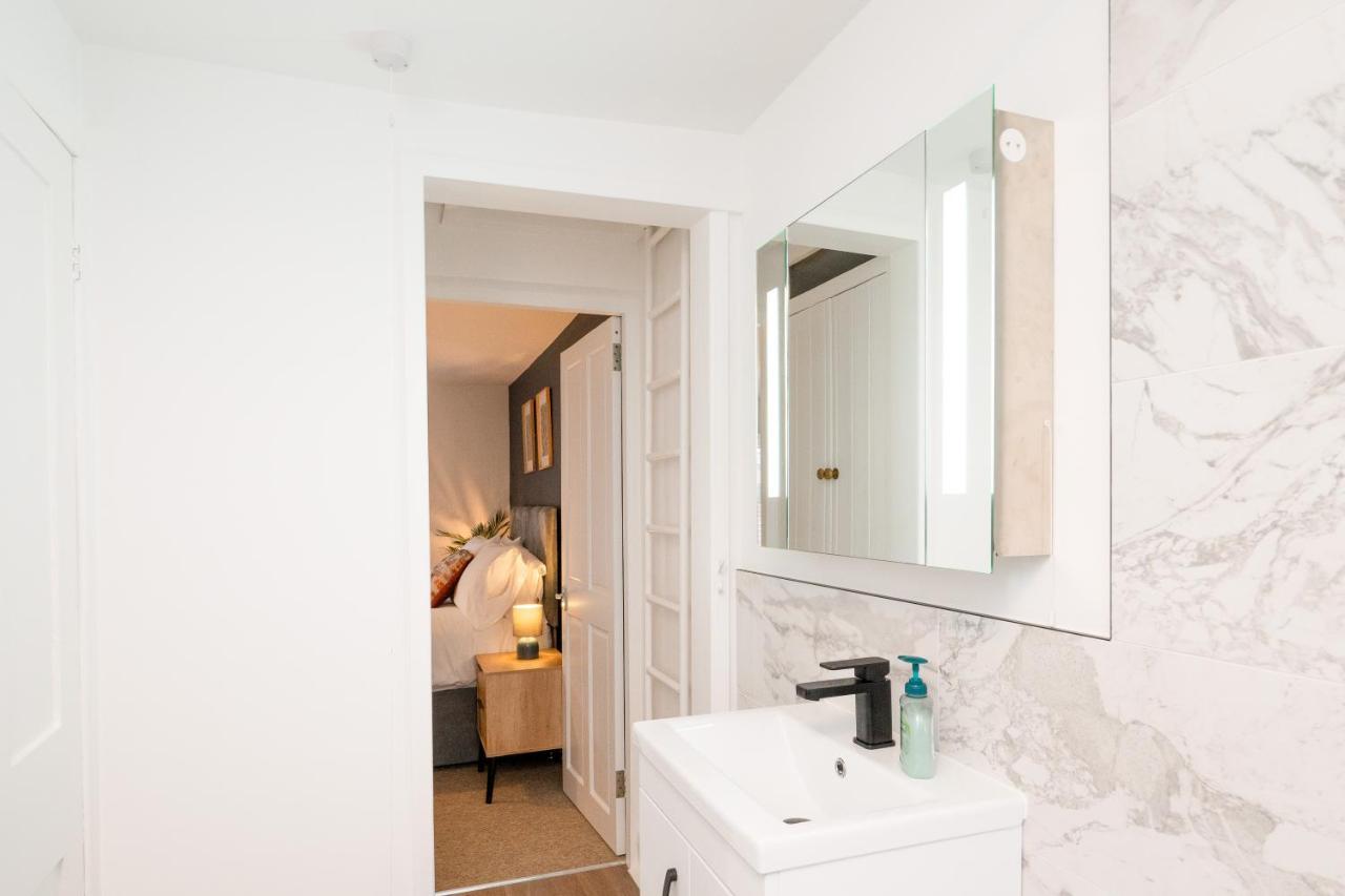 Stunning 2-Bedroom Home In City Centre With Wi-Fi! Royal Tunbridge Wells Dış mekan fotoğraf